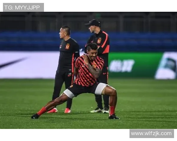 成都足球队与武汉足球队赛后复盘团队协作分析与战术总结